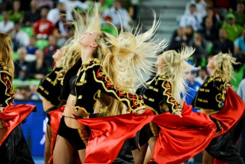 Ευρωμπάσκετ 2013: Στα ύψη ο… υδράργυρος (video+photos)