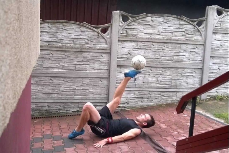 O καλύτερος freestyler ποδοσφαιριστής! (photos+videos)