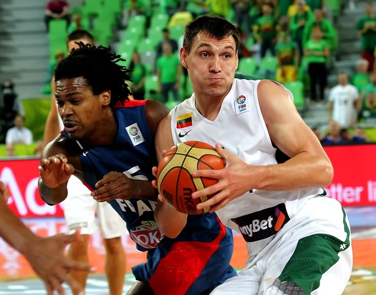 Λιθουανία: Γιόνας... Golden Boy! (photos+videos)