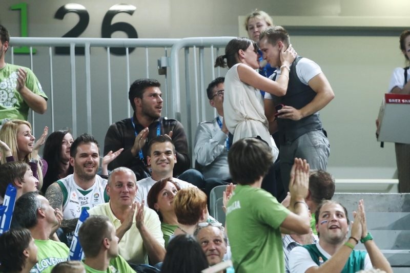 Ευρωμπάσκετ 2013: Το φιλί του πρωταθλητή Ευρώπης, Πάρκερ (photos)