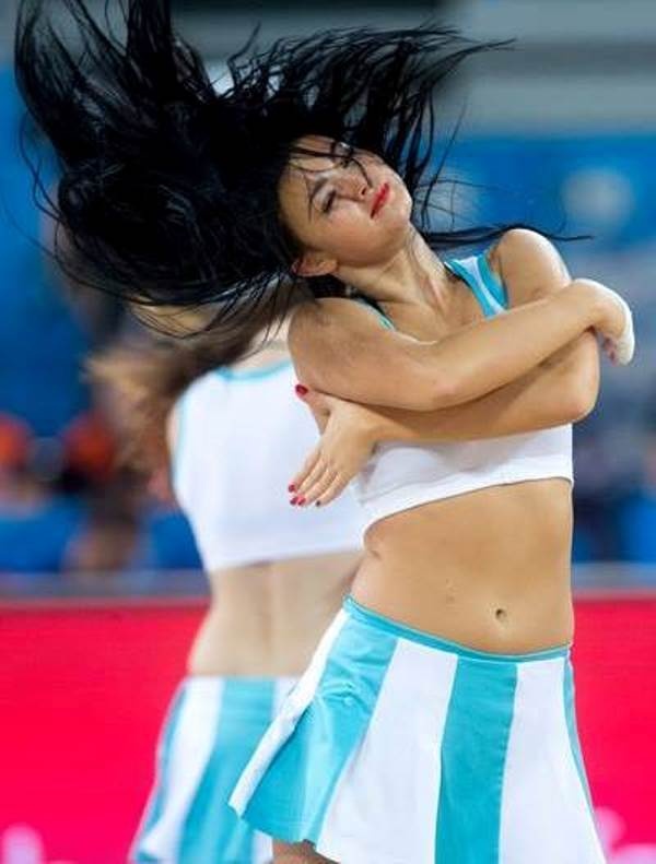 Ευρωμπάσκετ 2013: Το σήκωσαν οι τσιρλίντερ (photos)