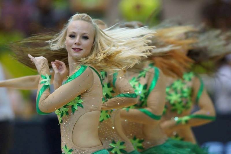 Ευρωμπάσκετ 2013: Το σήκωσαν οι τσιρλίντερ (photos)