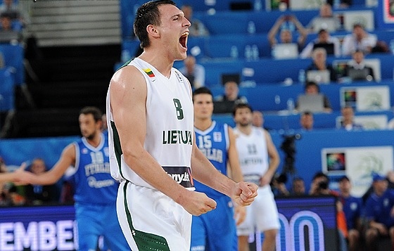Λιθουανία: Γιόνας... Golden Boy! (photos+videos)