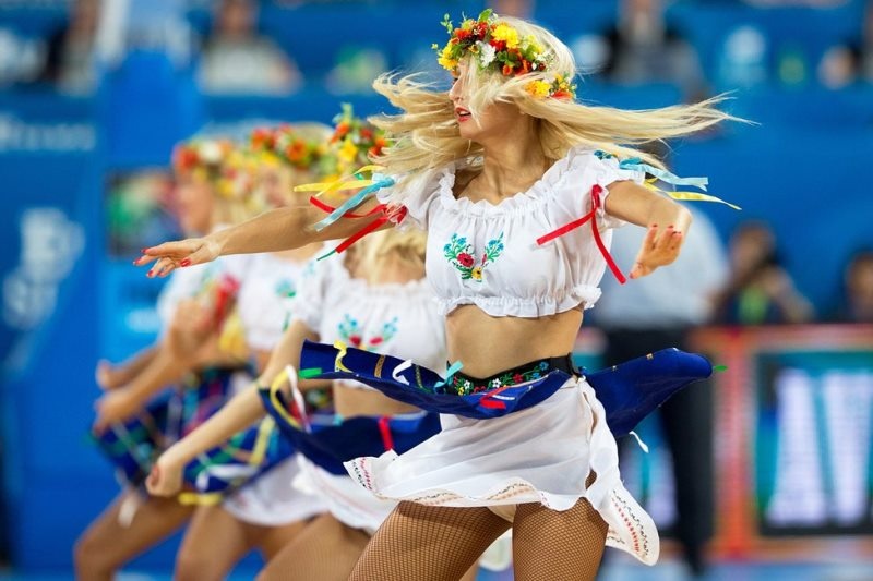 Ευρωμπάσκετ 2013: Το σήκωσαν οι τσιρλίντερ (photos)