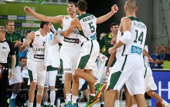 Λιθουανία: Γιόνας... Golden Boy! (photos+videos)
