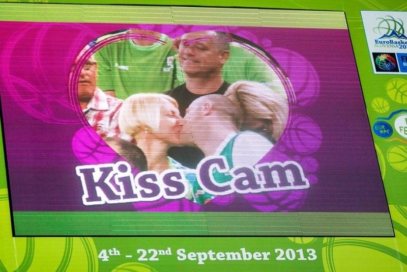 Ευρωμπάσκετ 2013: Το φιλί του πρωταθλητή Ευρώπης, Πάρκερ (photos)