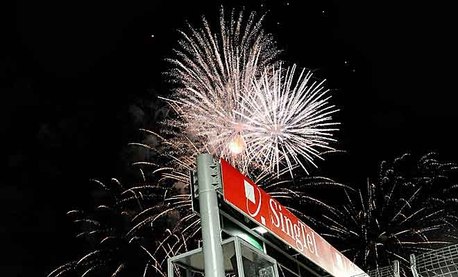 Γκραν Πρι Σινγκαπούρης: Έλαμπε στο… σκοτάδι ο Φέτελ (photos)