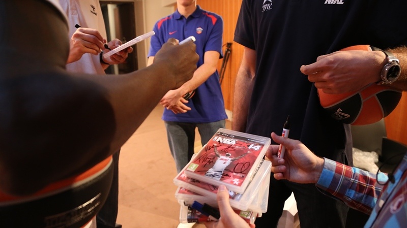 Ευρωλίγκα: Οι φωτογραφίες από την παρουσίαση του ΝΒΑ2Κ14 (photos)