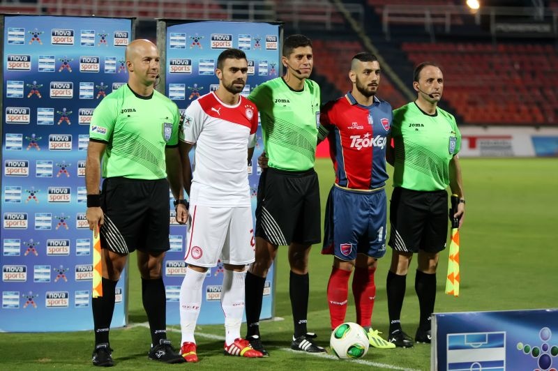 Σώμα στη Νέα Σμύρνη, μυαλό στο Βέλγιο, 2-0 ο Ολυμπιακός (photos)