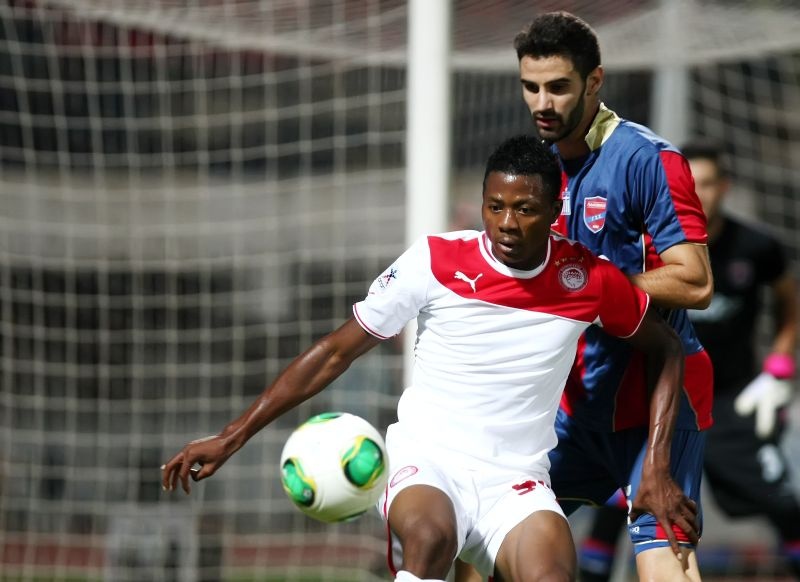Σώμα στη Νέα Σμύρνη, μυαλό στο Βέλγιο, 2-0 ο Ολυμπιακός (photos)