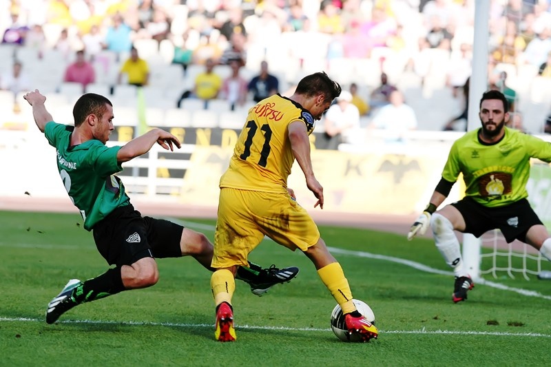 Δύσκολα η ΑΕΚ, 2-1 τη Θύελλα Ραφήνας (photos)