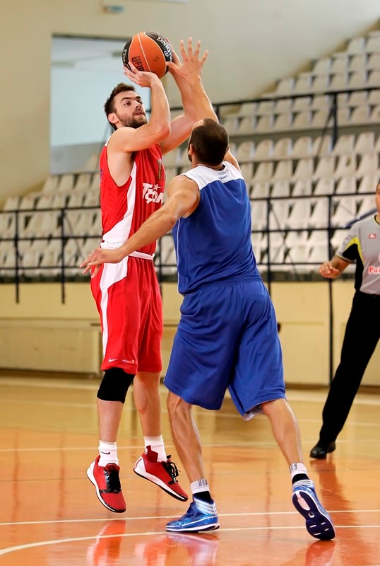 Μάντζαρης στο Onsports: «Ούτε στον… εχθρό μου να μην τύχει!» (photos+videos)