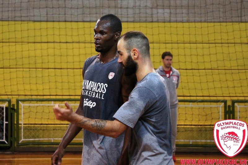 Ολυμπιακός: Η προπόνηση στη Βραζιλία (photos+videos)