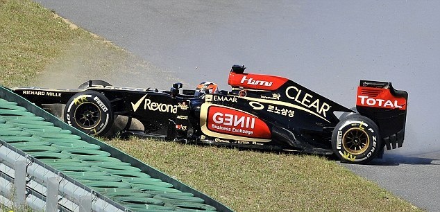 Λότους: Το τρακάρισμα του Ραϊκόνεν (photos+video)