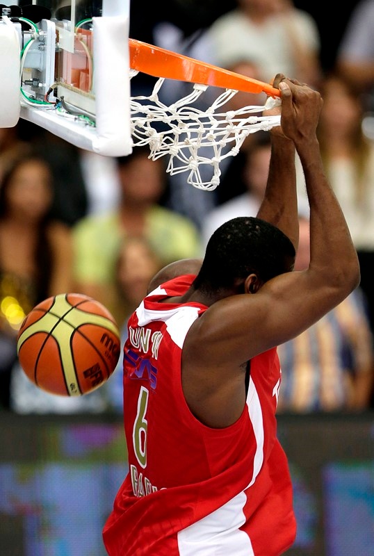 Μπιτσότσι στο Onsports: «Ποιος Χάινς… μπροστά στον Ντάνστον;» (photos+videos)