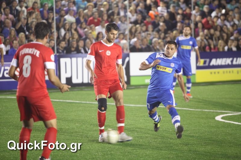 Ρίγος στην πρεμιέρα του miniEURO 2013! (photos)