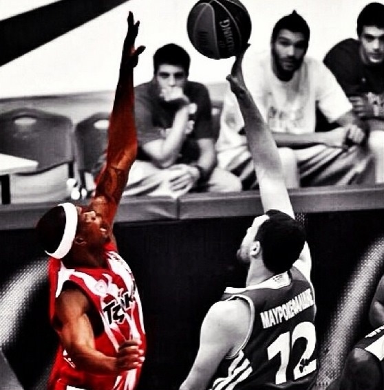 Ολυμπιακός: Περηφανεύεται για το μπλοκ του ο Πέτγουεϊ (photo)