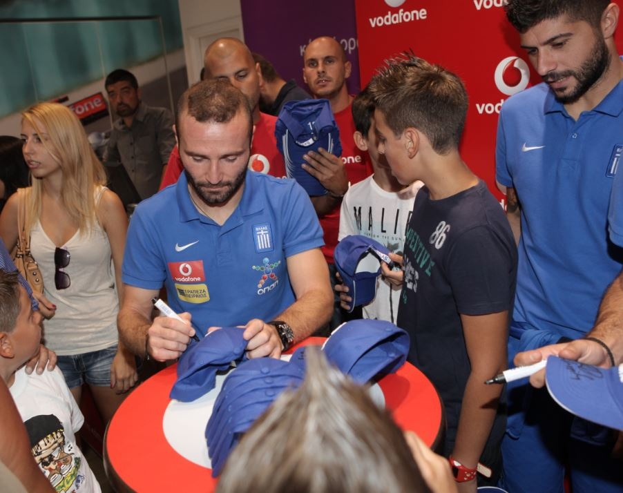 H Vodafone σας στέλνει στο Ελλάδα - Λιχτενστάιν (photos+video)