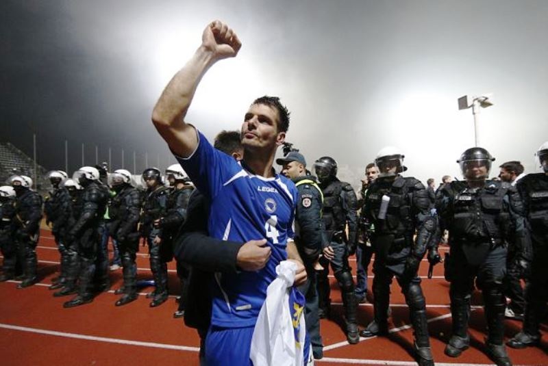 Στους δρόμους η Βοσνία! (photos+videos)