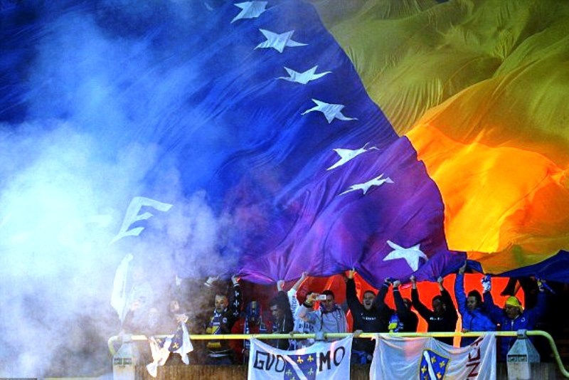 Στους δρόμους η Βοσνία! (photos+videos)