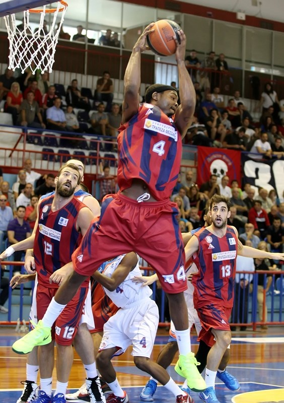 Πανιώνιος: «Ίδρωσε» απέναντι στα Τρίκαλα BC (photos)