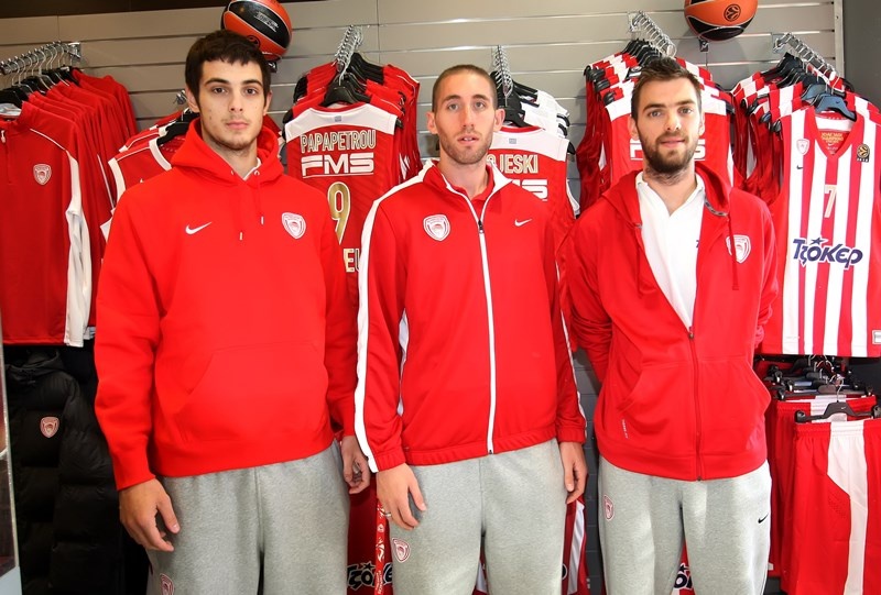 Ολυμπιακός: Οι νέες φανέλες (video+photos)