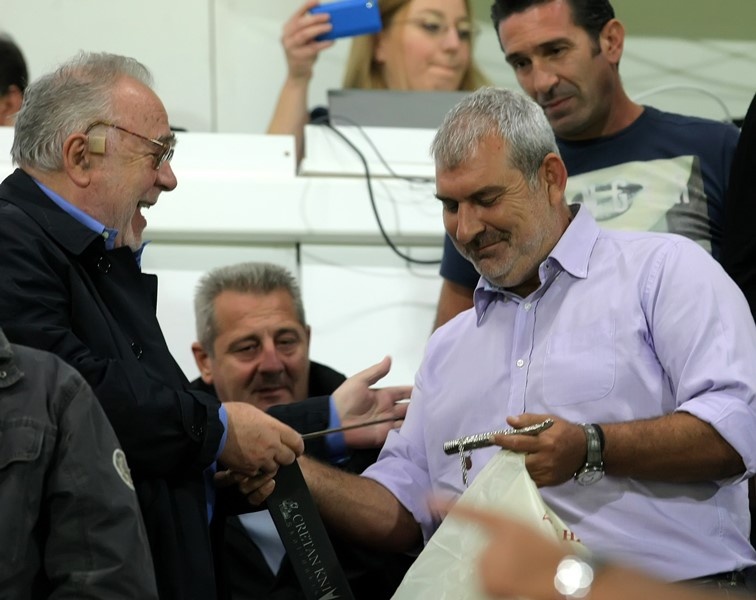 Ολυμπιακός: Τιμήθηκε ο Κόκκαλης στα Περιβόλια (photos)