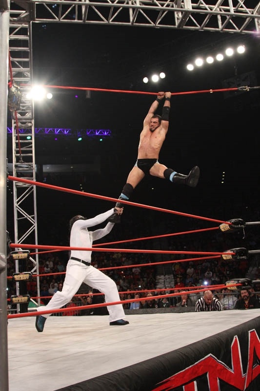 TNA Impact Wrestling: Πρωταθλητής ο AJ Styles (photos+videos)
