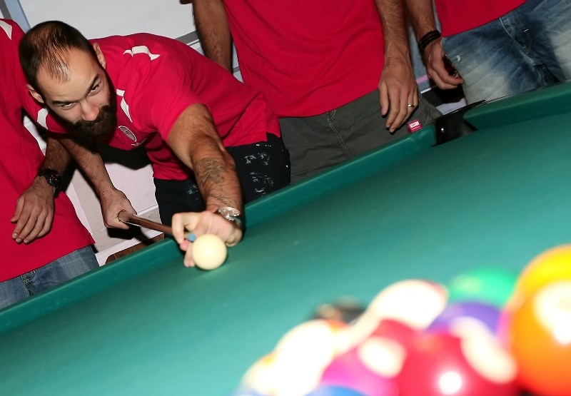 Ολυμπιακός: Άσοι στο μπιλιάρδο! (video+photos)