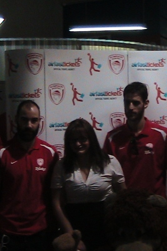 Ολυμπιακός: «Μαζί προς την κορυφή» (videos+photos)