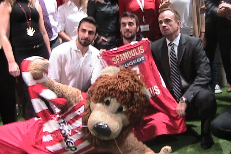 Ολυμπιακός: «Μαζί προς την κορυφή» (videos+photos)