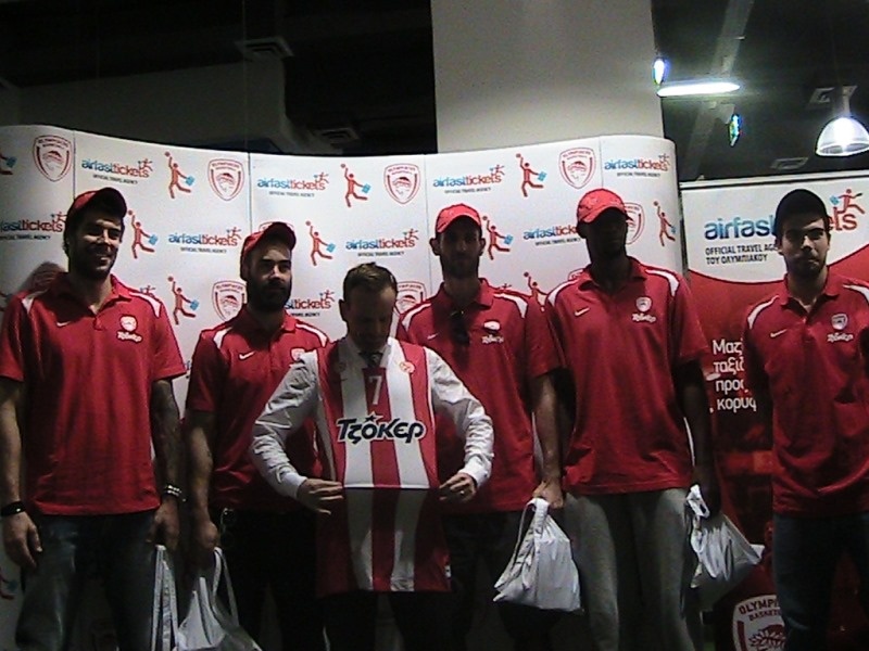 Ολυμπιακός: «Μαζί προς την κορυφή» (videos+photos)