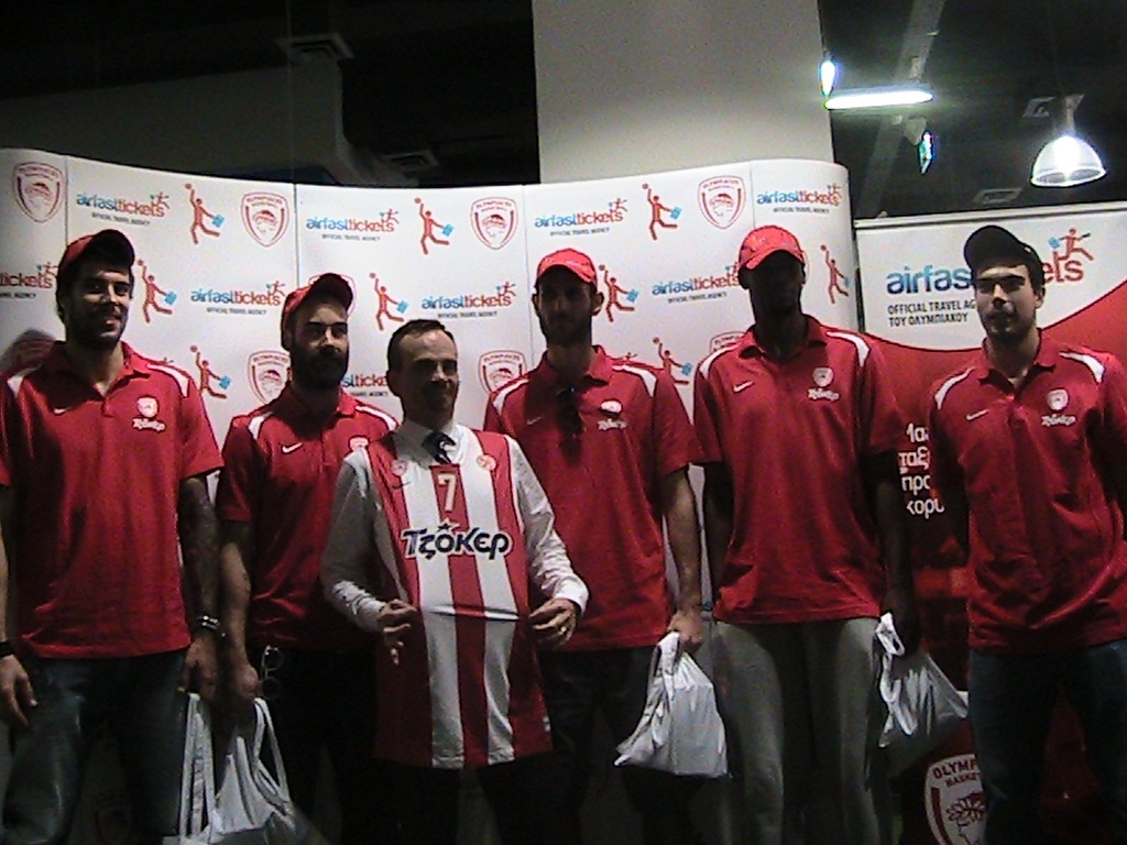 Ολυμπιακός: «Μαζί προς την κορυφή» (videos+photos)