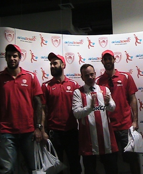 Ολυμπιακός: «Μαζί προς την κορυφή» (videos+photos)