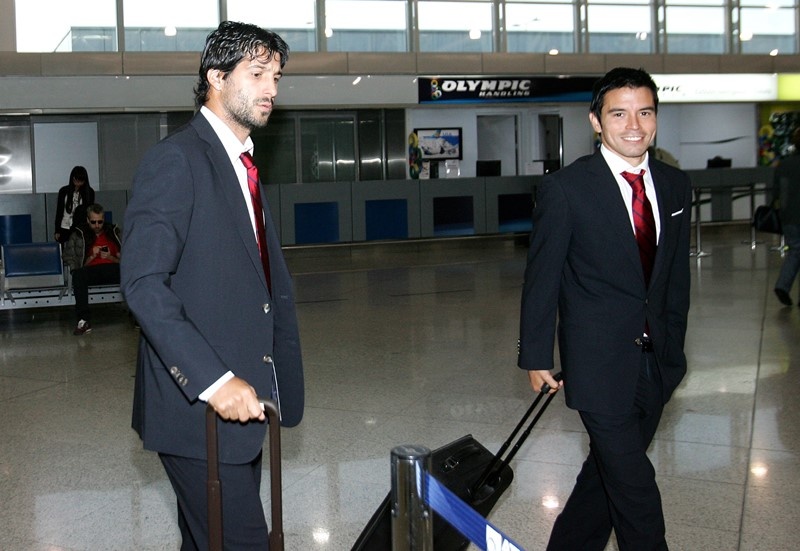 Ολυμπιακός: Η αναχώρηση για Λισαβόνα (photos)