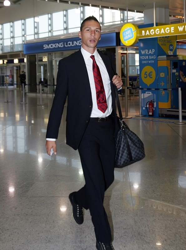 Ολυμπιακός: Η αναχώρηση για Λισαβόνα (photos)