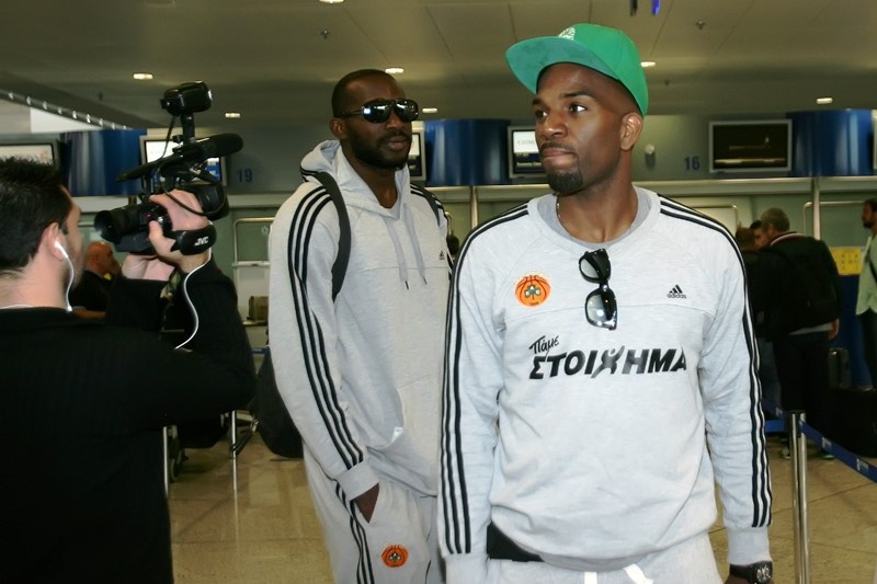 Παναθηναϊκός: Με χαμόγελα στην Κύπρο (photos)