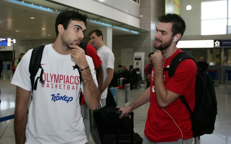 Ολυμπιακός: Αναχώρησε για το «διπλό» (photos)