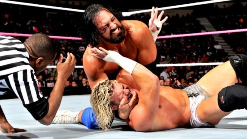 Main Event: Μερική εκδίκηση από Rollins (photos+videos)
