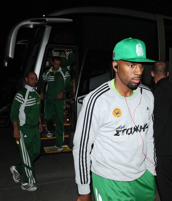 Παναθηναϊκός: Η άφιξη στο «Τάσσος Παπαδόπουλος - Ελευθερία» (photos)