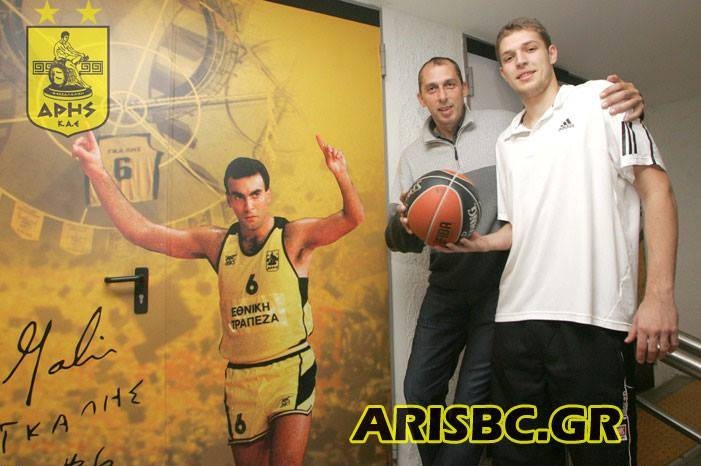 Λυπηρίδης: «Πολύ βαριά η φανέλα του Άρη» (photos)