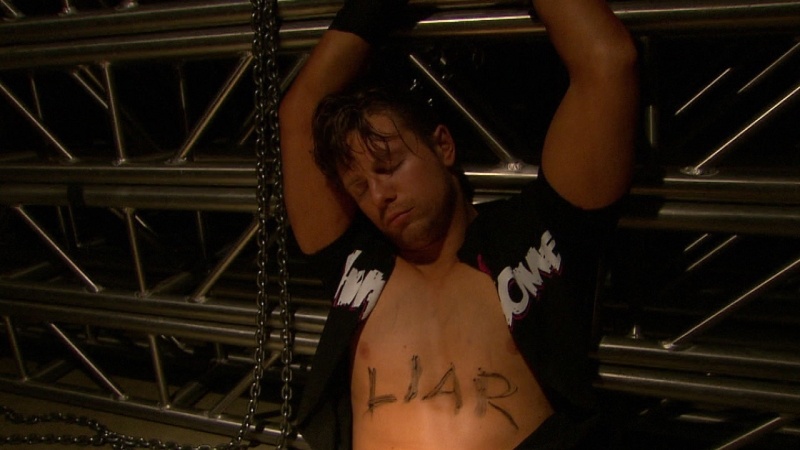 SmackDown: Στο Hell in a Cell με γιορτή (photos+videos)