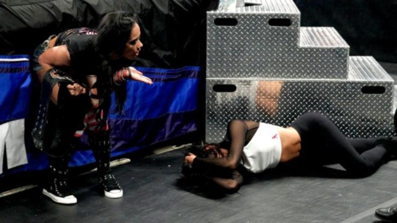 SmackDown: Στο Hell in a Cell με γιορτή (photos+videos)
