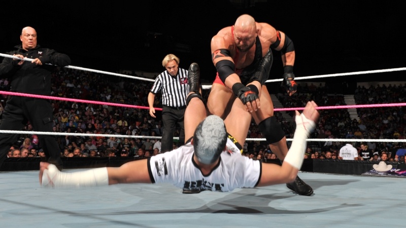 SmackDown: Στο Hell in a Cell με γιορτή (photos+videos)