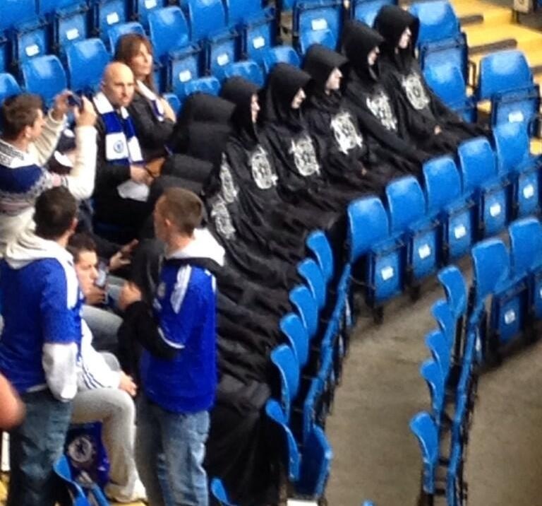 Τσέλσι: «Σατανιστές» (και) στο «Στάμφορντ Μπριτζ» (photos+video)