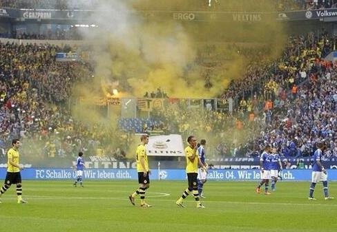 Μπορούσια Ντόρτμουντ: «Βανδαλισμοί» με Σάλκε (photos+video)