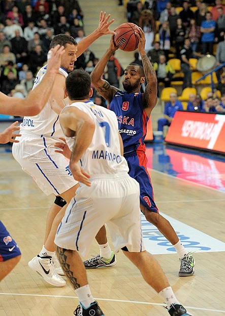 ΤΣΣΚΑ Μόσχας: Στα… χαμηλά ο Χάινς (photos+video)