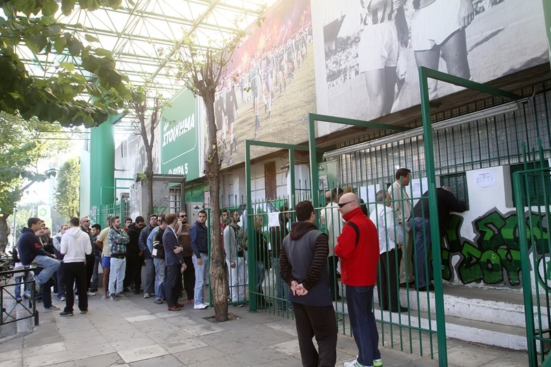 Παναθηναϊκός: Παρέλαση στη Λεωφόρο για τα εισιτήρια (photos)