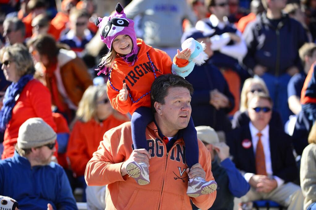 Twitter: Το φιλί στο στόμα στον Μουρίνιο, ο καπνός του Φέτελ και το… μωρό του Φάμπρεγας (photos)