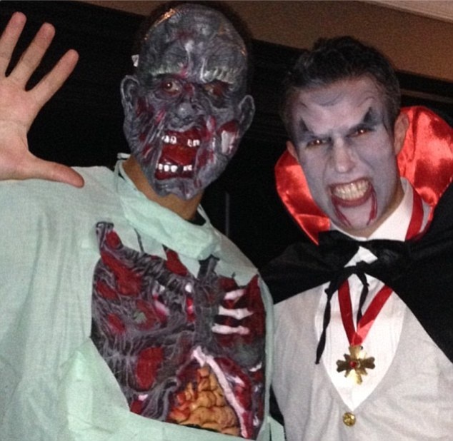 Μάντσεστερ Γιουνάιτεντ: «Βρικολάκιασε» ο φαν Πέρσι! (photos+videos)